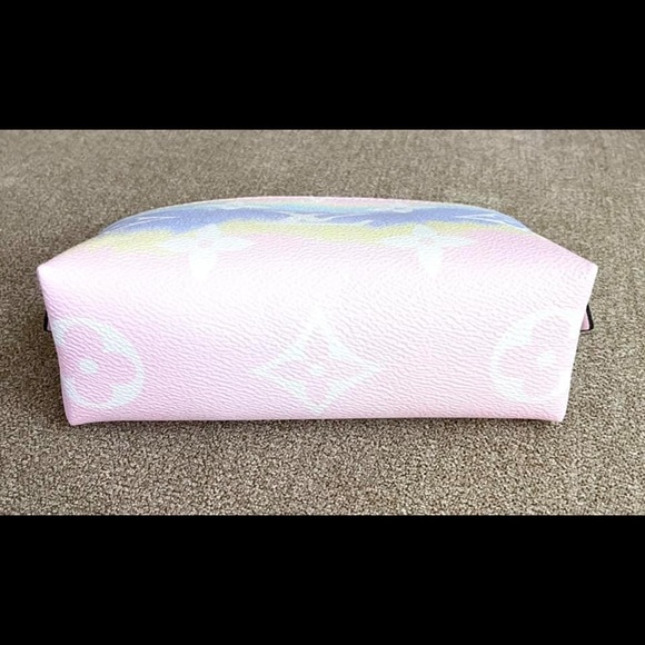 Pouch - Picture 6 of 9